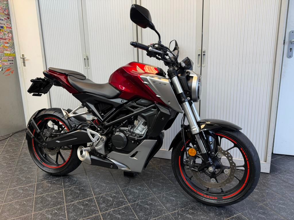 Honda CB125R CB125 R: Abs, 1e eigena, 2020, Nwe service, Led, Motoren, Motoren | Honda, LED Verlichting, Occasion, Bedrijf, 125 cc