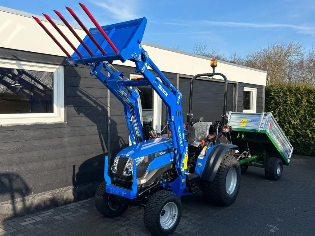 Solis Demo 22 pk compact tractor met voorlader op brede gazo, Zakelijke goederen, Agrarisch | Tractoren, Gebruikt, Tot 80 Pk, Overige merken