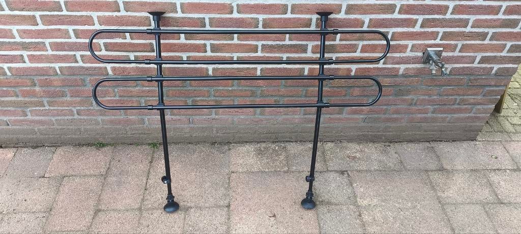 Mooi Trixie hondenrek, past perfect achter de achterbank., Auto diversen, Hondenrekken, Ophalen of Verzenden, Zo goed als nieuw