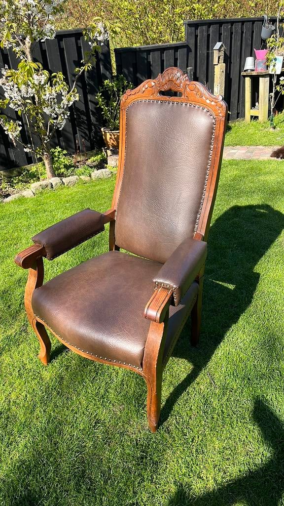 Antieke stoel, Ophalen