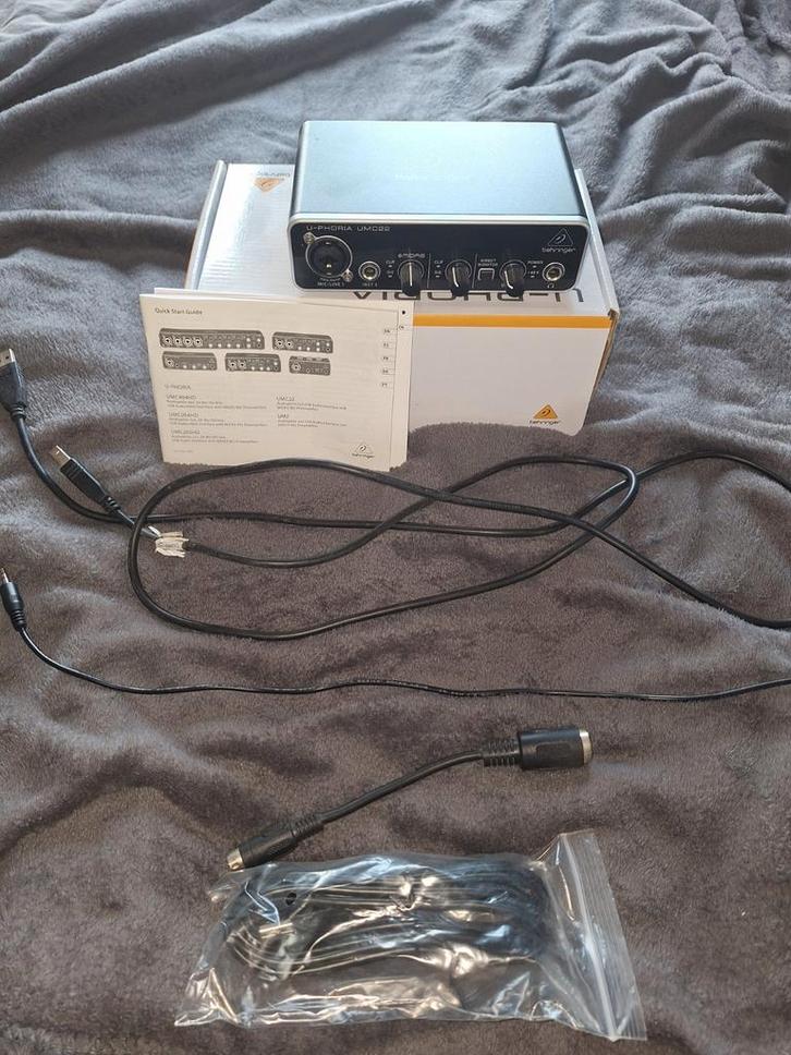 Behringer U-Phoria UMC22 Audio Interface, Muziek en Instrumenten, Mengpanelen, Zo goed als nieuw, Minder dan 5 kanalen, Microfooningang