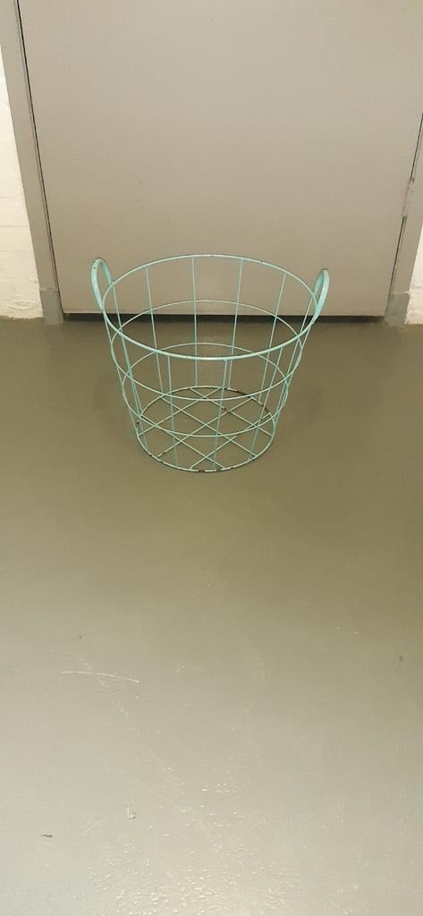 houtmand brocante metaal hoogte 30, Ophalen, Overige materialen, Gebruikt, Mand