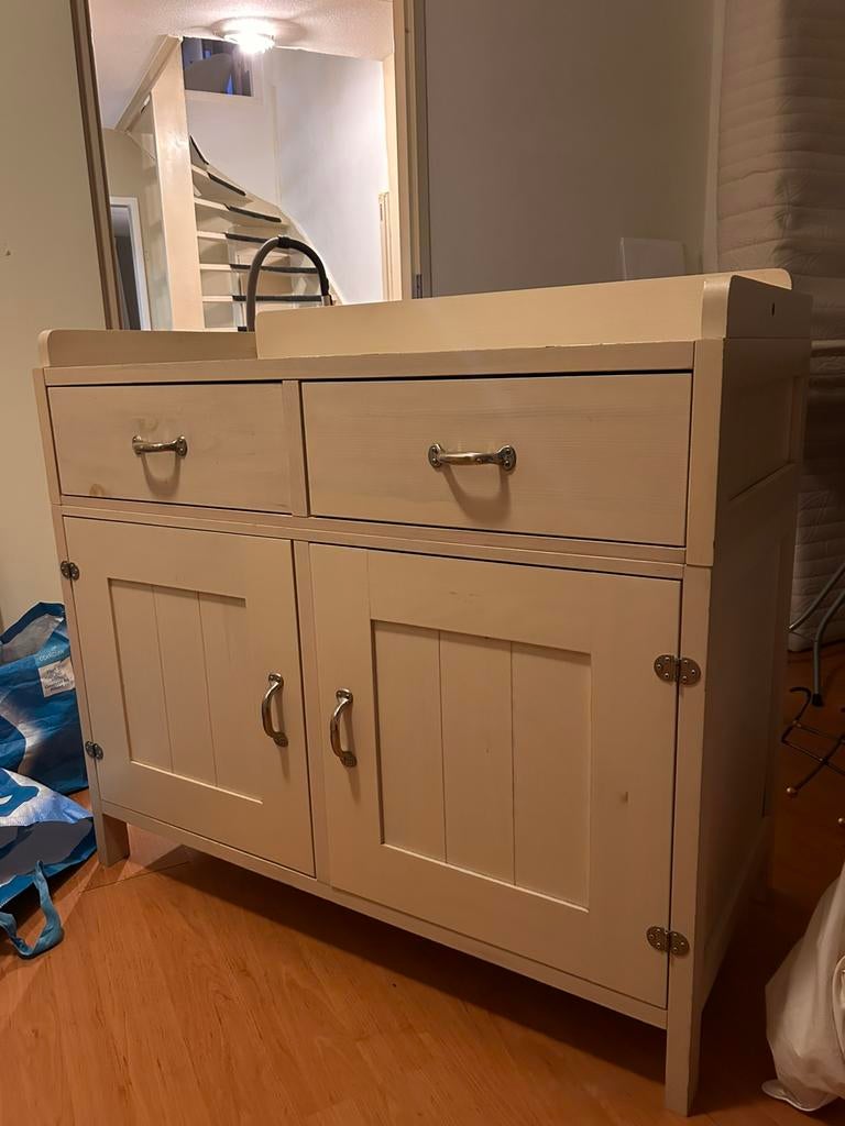 Kast/commode/dressoir, Ophalen, Gebruikt, Met deur(en), 150 tot 200 cm