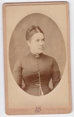 CDV van een vrouw - Foto J. Bertholet Parijs -, Gebruikt, Verzenden, Foto, Buitenland