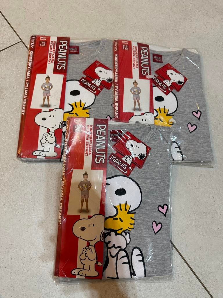 Nieuwe Peanuts Snoopy Kinderpyjama - Maat 116/122, Kinderen en Baby's, Ophalen of Verzenden, Nieuw, Jongen of Meisje