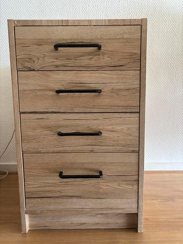 Ladekastje met 4 laden