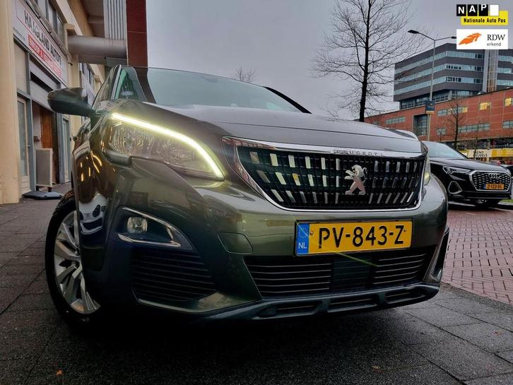 Peugeot 3008 1.2 PureTech Blue Lease Executive Navi CarPlay, Auto's, Peugeot, Particulier, Te koop, ABS, Airbags, Airconditioning