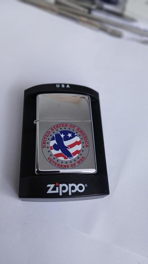 ORGINELE NIEUWE  ZIPPO  VETERANS OF WAR ZIE FOTO,S, Verzamelen, Rookartikelen, Aanstekers en Luciferdoosjes, Nieuw, Aansteker