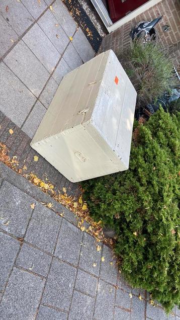 Houten transportkist transport kist boekenkast buurtkastje beschikbaar voor biedingen