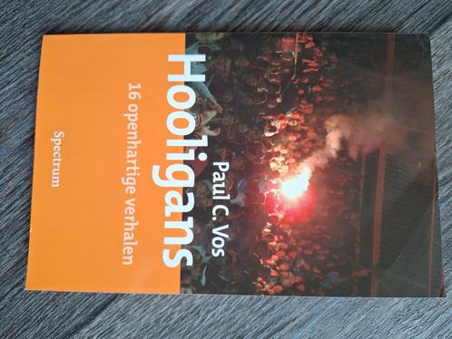 P.C. Vos - Hooligans, Boeken, Sportboeken, Gelezen, Ophalen of Verzenden
