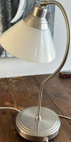 IKEA Kroby-lamp melkglazen kap &chromen roestvrijstalen voet, Huis en Inrichting, Lampen | Tafellampen, Ophalen of Verzenden, Zo goed als nieuw