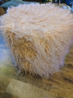 Fluffy  poef, Ophalen, Gebruikt