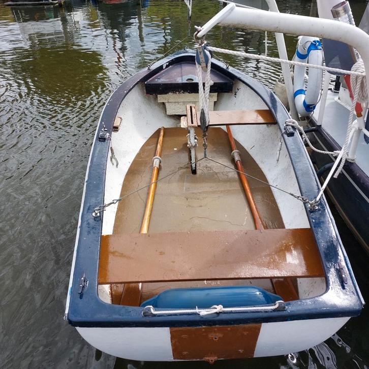 Kleine polyester zeilboot, m.z jol, als bijboot te gebruiken, Watersport en Boten, Zeilen en Zeiltoebehoren, Gebruikt, Minder dan 15 m²