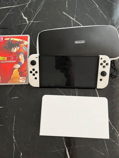 Nintendo Switch OLED met accesoires en spel, Spelcomputers en Games, Spelcomputers | Nintendo Switch, Zo goed als nieuw, Switch OLED