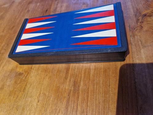 Spel: Backgammon reisvariant retro - MB, Hobby en Vrije tijd, Gezelschapsspellen | Bordspellen, Gebruikt, Een of twee spelers