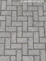 ROOIKORTING 1.300m2 grijs beton klinkers 21x10,5x12cm