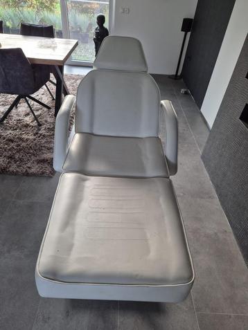 Behandelstoel massagestoel behandel stoel beschikbaar voor biedingen