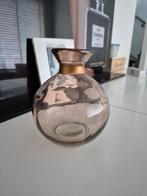 Rond bruin vaasje met een gouden rand, Overige kleuren, Ophalen of Verzenden, Minder dan 50 cm, Glas