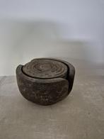 Sobere ronde houten onderzetters in houder old grey, Ophalen, Zo goed als nieuw, Glas of Kopje