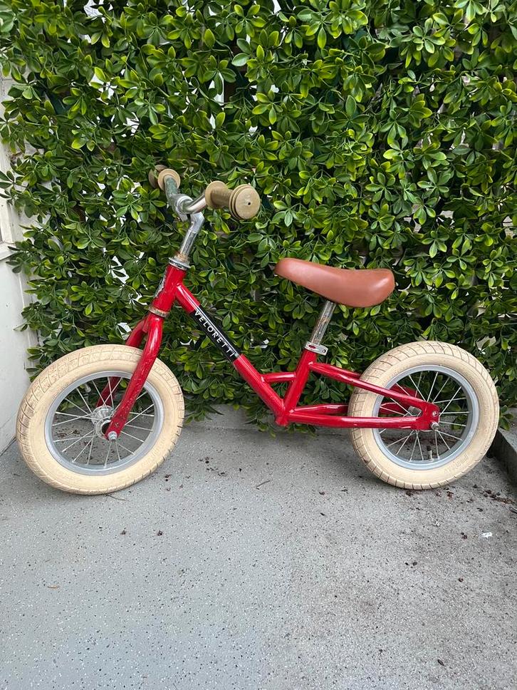Veloretti rode loopfiets, Fietsen en Brommers, Fietsen | Kinderfietsjes, Gebruikt, Minder dan 16 inch, Zijwieltjes, Ophalen