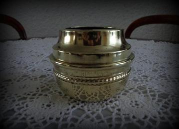 Antiek koperen vaasje omstreeks 1900 beschikbaar voor biedingen