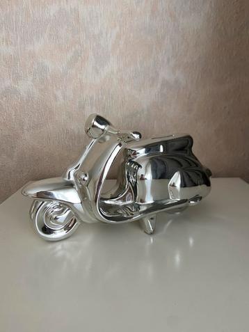 Vespa Spaarpot beschikbaar voor biedingen