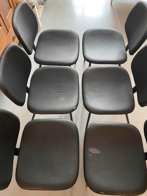 Zwarte eettafelstoelen, kunstleer en staal, Huis en Inrichting, Stoelen, Gebruikt, Vijf, Zes of meer stoelen, Metaal, Overige materialen