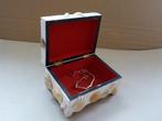 Sieradendoosje met schelpen vintage, Sieraden, Tassen en Uiterlijk, Beautycases, Ophalen of Verzenden, Gebruikt, Wit, Hardcase