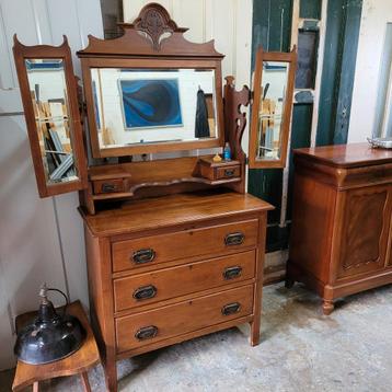 Brocante vintage oude kaptafel ladekast met spiegel beschikbaar voor biedingen