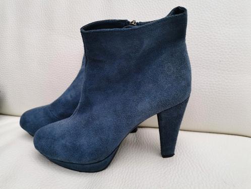 H&M suède laarzen mt. 39, Kleding | Dames, Schoenen, Nieuw, Lage of Enkellaarzen, Blauw, Verzenden