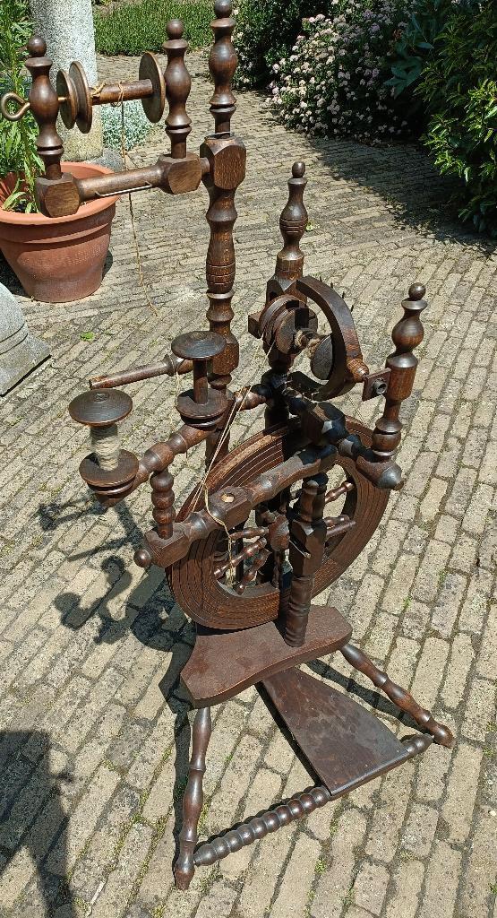 Spinnewiel schippertje model met 3 klossen + haspel. WERKEND, Hobby en Vrije tijd, Spinnewielen en Spinnen, Gebruikt, Spinnewiel