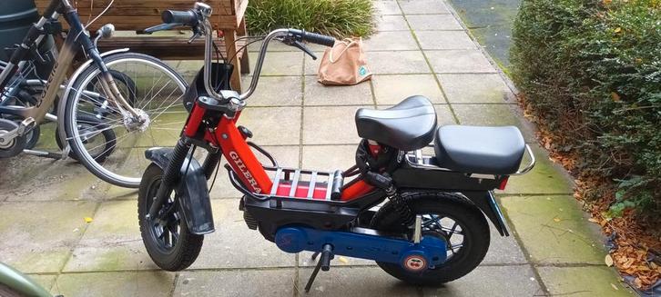 Gilera citta oldtimer uit 1982(ontheffing voor Amsterdam), Fietsen en Brommers, Brommers | Vespa, Gebruikt, Overige modellen, Maximaal 25 km/u