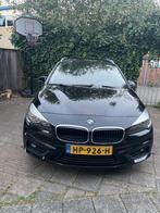 BMW 2-SERIE Gran Tourer 1.5 218i 7-Persoons 2015 Zwart, Auto's, Origineel Nederlands, Te koop, Benzine, Emergency brake assist