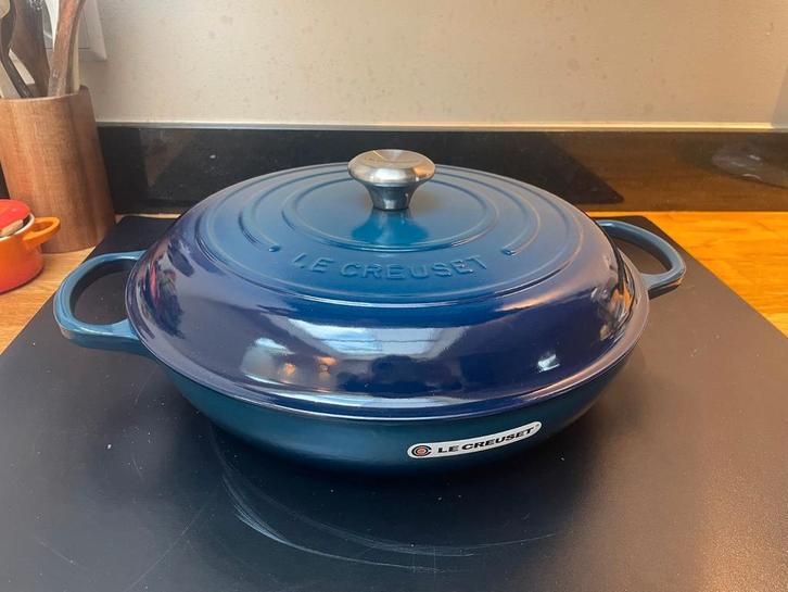 Le creuset Campagnard 32cm 'Agave', Huis en Inrichting, Keuken | Potten en Pannen, Nieuw, Koekenpan of Braadpan, Gietijzer, Ophalen of Verzenden