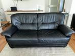 Zwarte leren tweezitsbank, Huis en Inrichting, Banken | Bankstellen, Ophalen, Gebruikt, 150 tot 200 cm, Tweepersoons