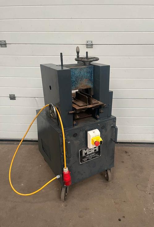 Bronneberg kabelpelmachine kabelstripmachine pelmachine, Doe-het-zelf en Verbouw, Elektra en Kabels, Gebruikt, Kabel of Snoer