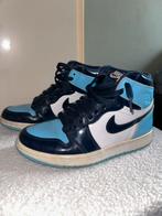 Blauwe Nike Jordans, Kleding | Dames, Schoenen, Ophalen of Verzenden, Zo goed als nieuw, Blauw, Sneakers of Gympen