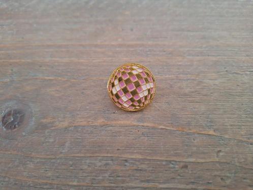 1 mooie pin van een discobal te koop, Verzamelen, Speldjes, Pins en Buttons, Nieuw, Speldje of Pin, Overige onderwerpen, Ophalen of Verzenden