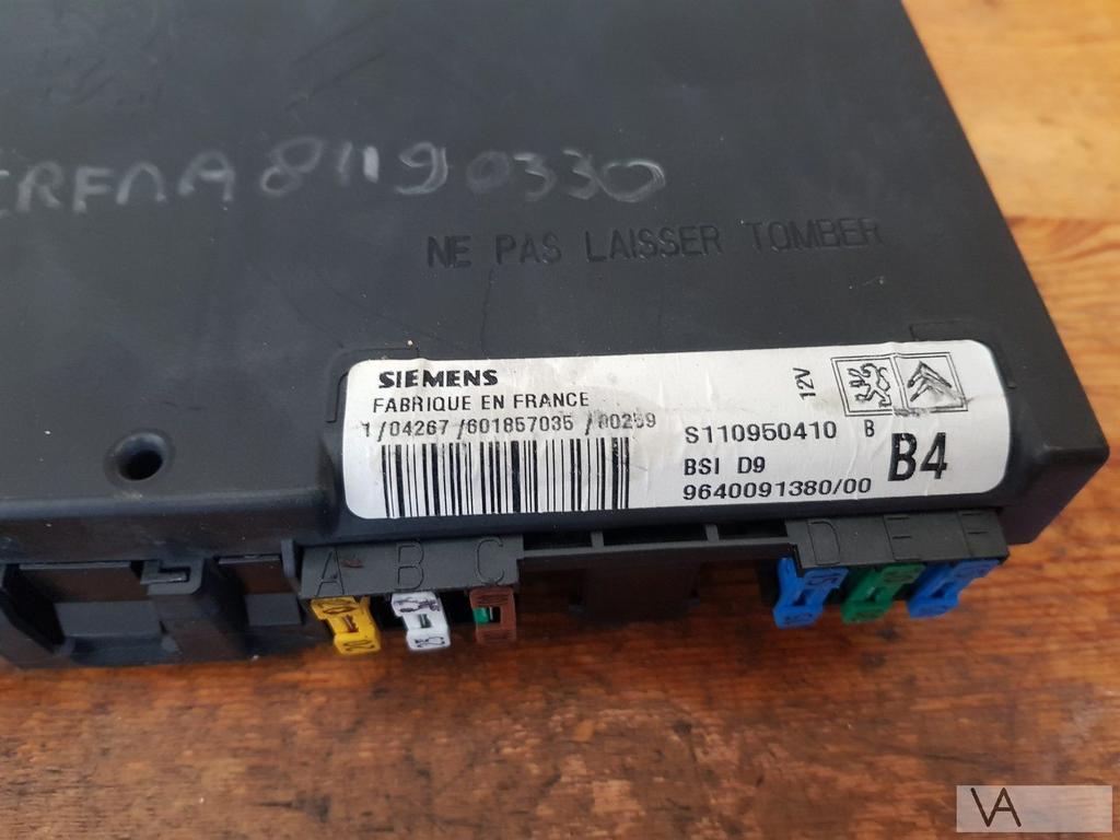 Peugeot 406 BSI zekeringkast onder dashboard links €75 99-04, Gebruikt, -, -, Ophalen of Verzenden