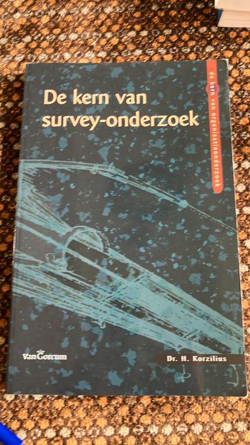 H. Korzilius - De kern van survey-onderzoek, Boeken, Wetenschap, Zo goed als nieuw, Sociale wetenschap, Ophalen of Verzenden