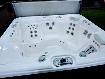Hotspring envoy . massage jacuzzi incl Bezorging&garantie  beschikbaar voor biedingen