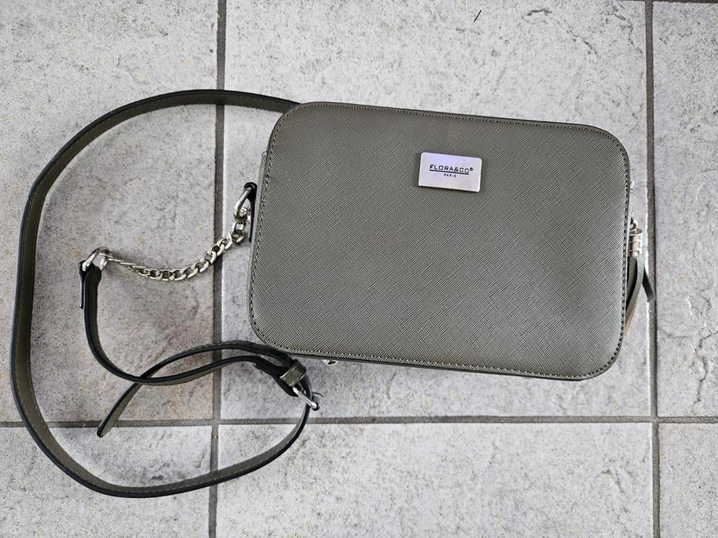 Legergroene tas, Flora & Co, Sieraden, Tassen en Uiterlijk, Tassen | Damestassen, Ophalen of Verzenden, Nieuw, Groen, Handtas