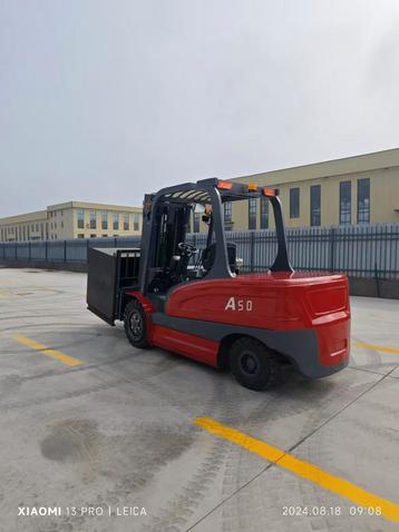 Samtroll Heftruck 5 ton. 108 uur gelopen! Nieuwe! Electrisch beschikbaar voor biedingen