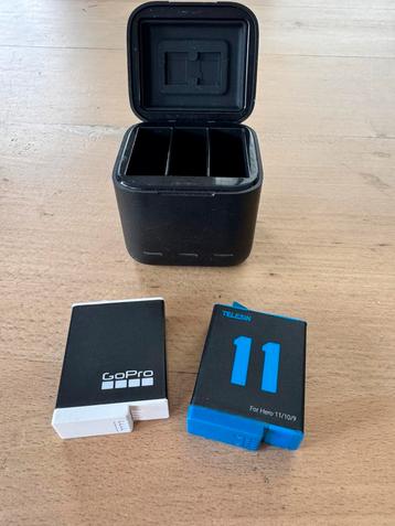 2x Gopro 12 accu’s en oplaad doosje van telesin beschikbaar voor biedingen