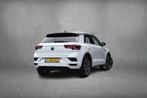 Volkswagen T-Roc 1.5 TSI Sport Business R | Pano | Half Leer, 1254 kg, 4 cilinders, 150 pk, Wit