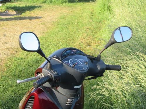 keurig nette Honda motor scooter met slechts 22176km, Fietsen en Brommers, Scooters | Overige merken, Ophalen
