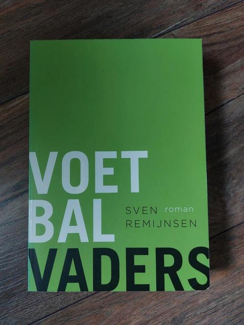 Sven Remijnsen - Voetbalvaders, Boeken, Sportboeken, Zo goed als nieuw, Balsport, Ophalen of Verzenden