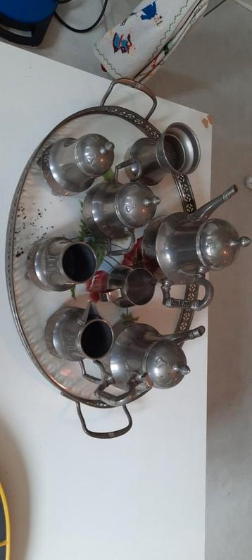 Tinnen servies  beschikbaar voor biedingen