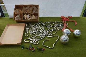 antieke zilveren kerstslingers gemaakt van glas + 3 kerstbal beschikbaar voor biedingen