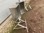 Te koop :  2 RVS spoelbakken met muurbeugel !!, Dieren en Toebehoren, Stalling en Weidegang, Toebehoren
